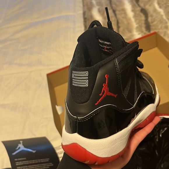 Jordan 11’s Size 5.5Y (7W) (taking offers‼️) - Picture 4 of 5